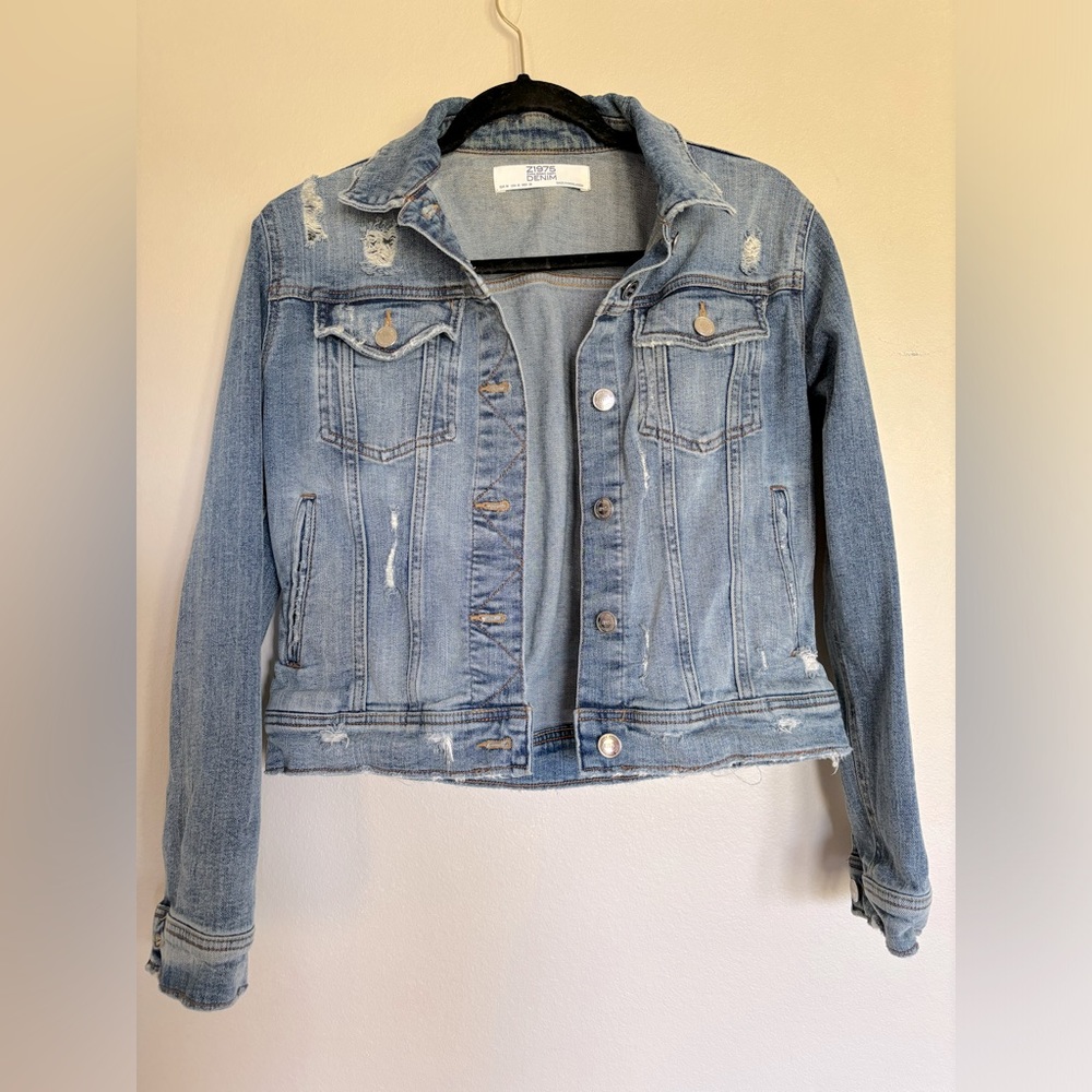 COPY - Zara distressed denim jacket